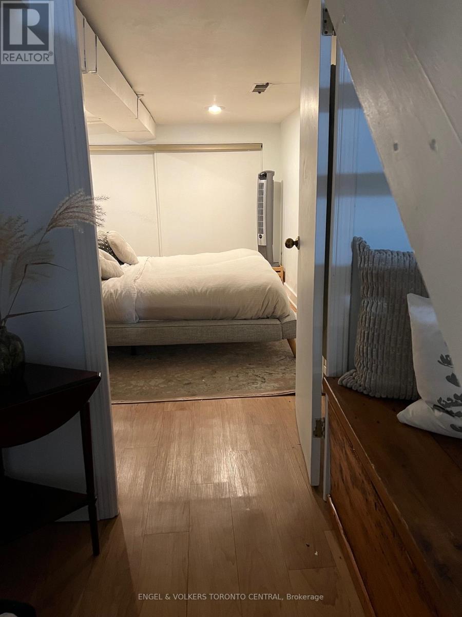 591 Pape Avenue, Toronto, Ontario  M4K 3R7 - Photo 16 - E12519272