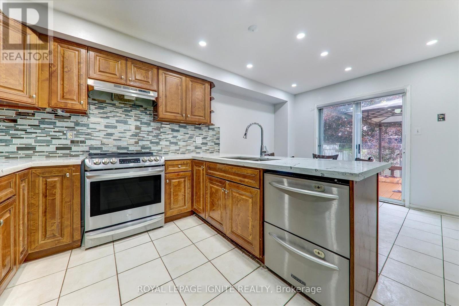 45 Reese Avenue, Ajax, Ontario  L1T 3V7 - Photo 15 - E12519320