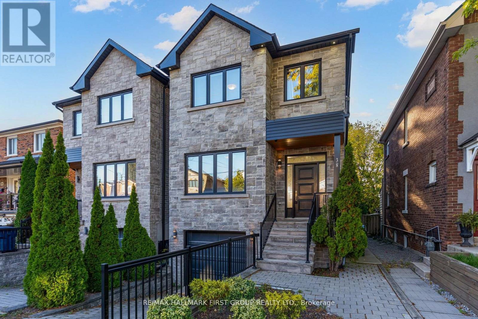 38 Mystic Avenue, Toronto, Ontario  M1L 4G9 - Photo 2 - E12519368