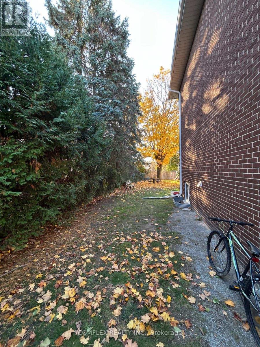 334 Surrey Drive, Oshawa, Ontario  L1G 6H1 - Photo 21 - E12519370