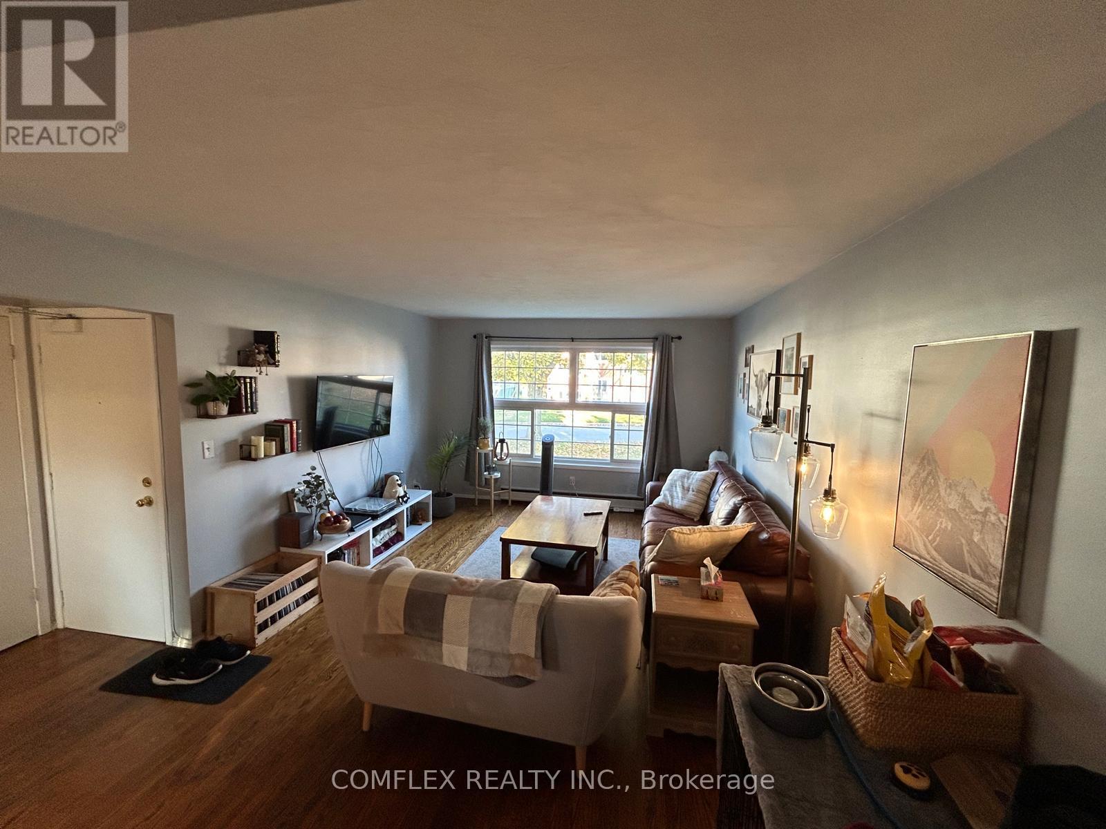 334 Surrey Drive, Oshawa, Ontario  L1G 6H1 - Photo 3 - E12519370