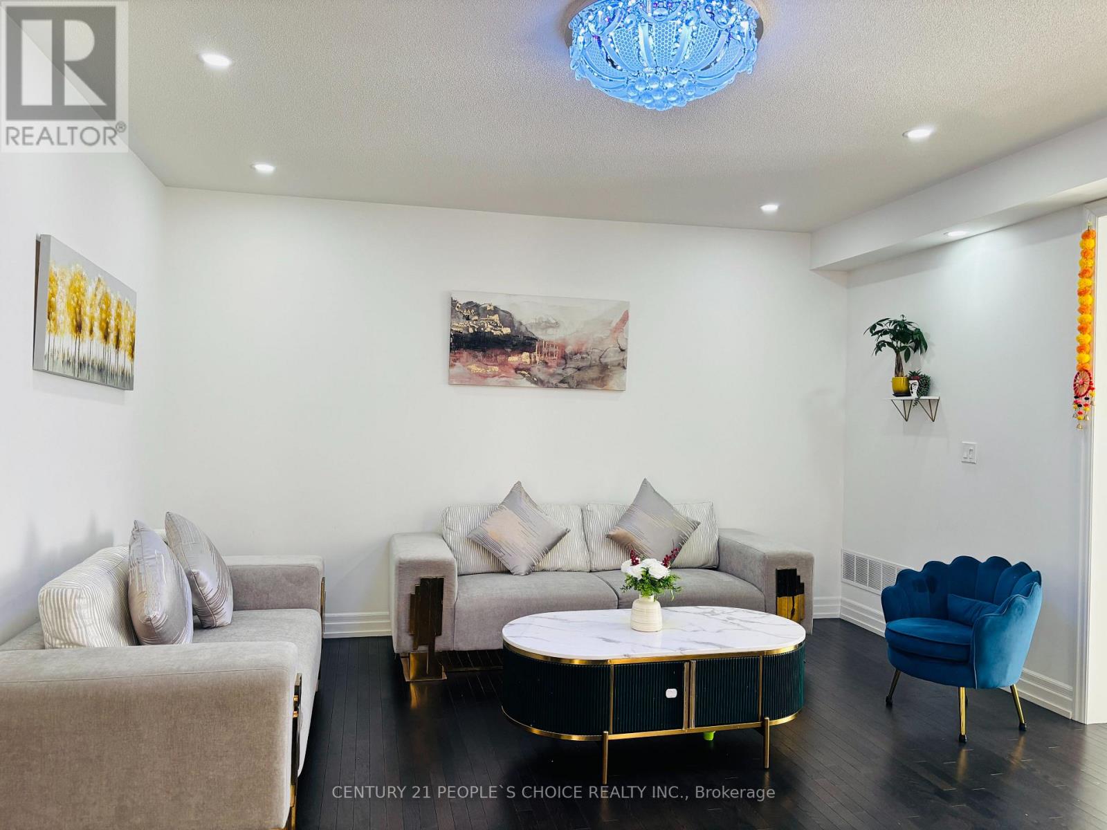 29 Christine Elliott Avenue, Whitby, Ontario  L1P 0B8 - Photo 4 - E12519388