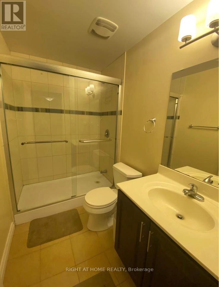 11 MYRNA LANE, Toronto, Ontario