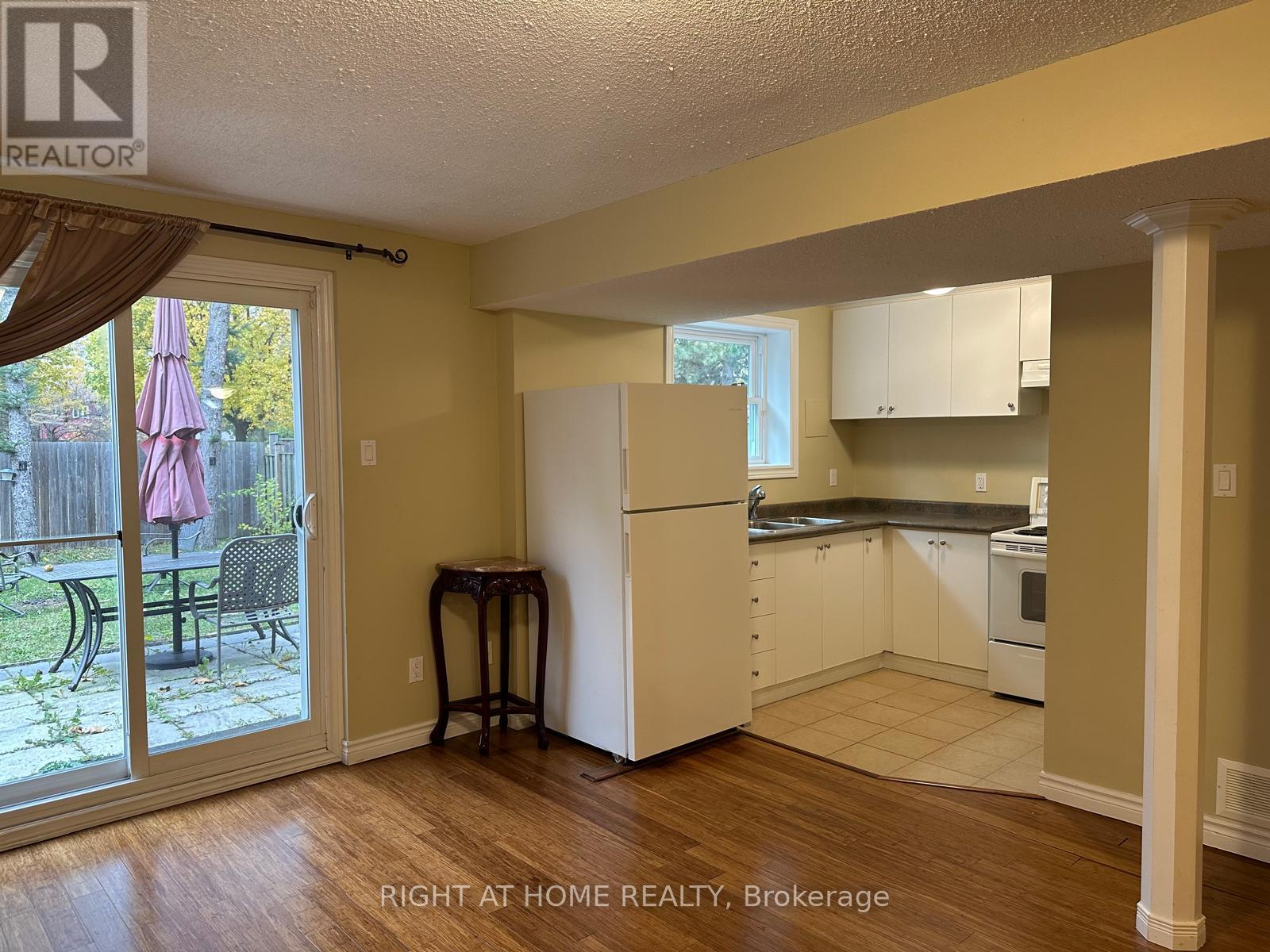 11 Myrna Lane, Toronto, Ontario  M1V 3N6 - Photo 10 - E12519400