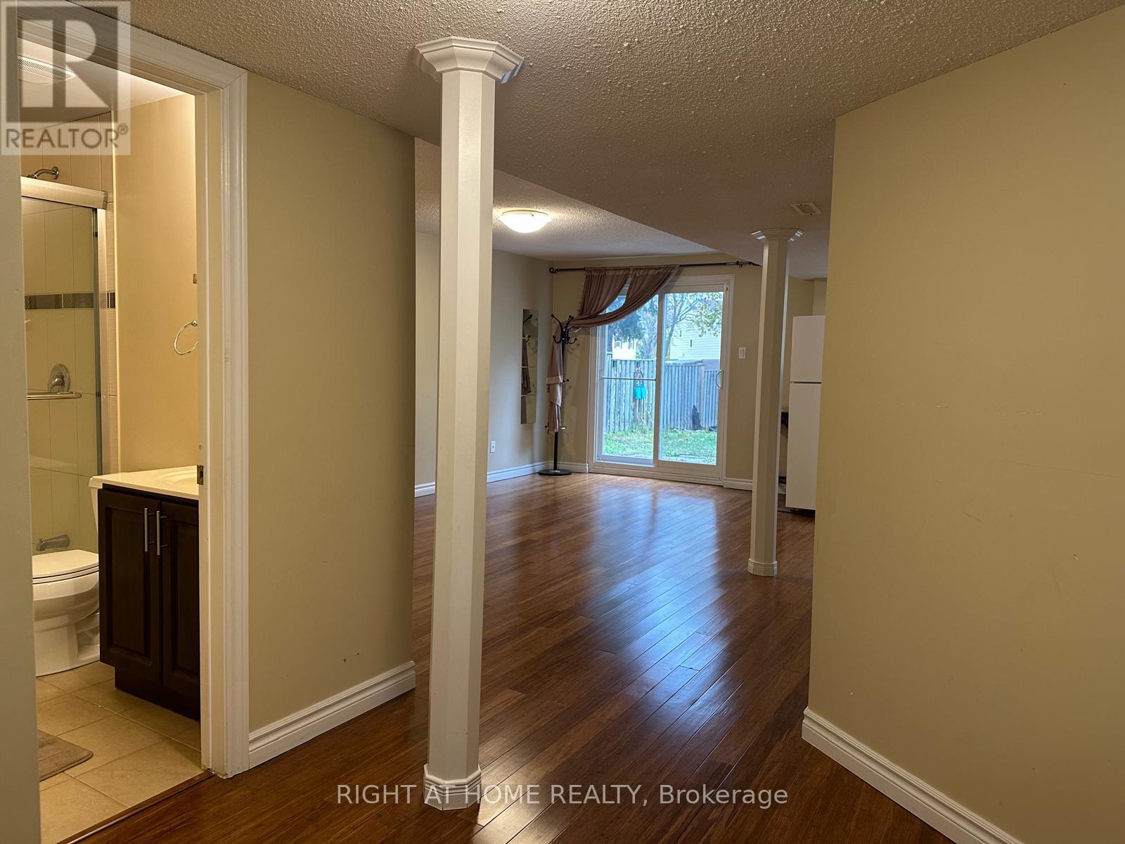 11 Myrna Lane, Toronto, Ontario  M1V 3N6 - Photo 9 - E12519400