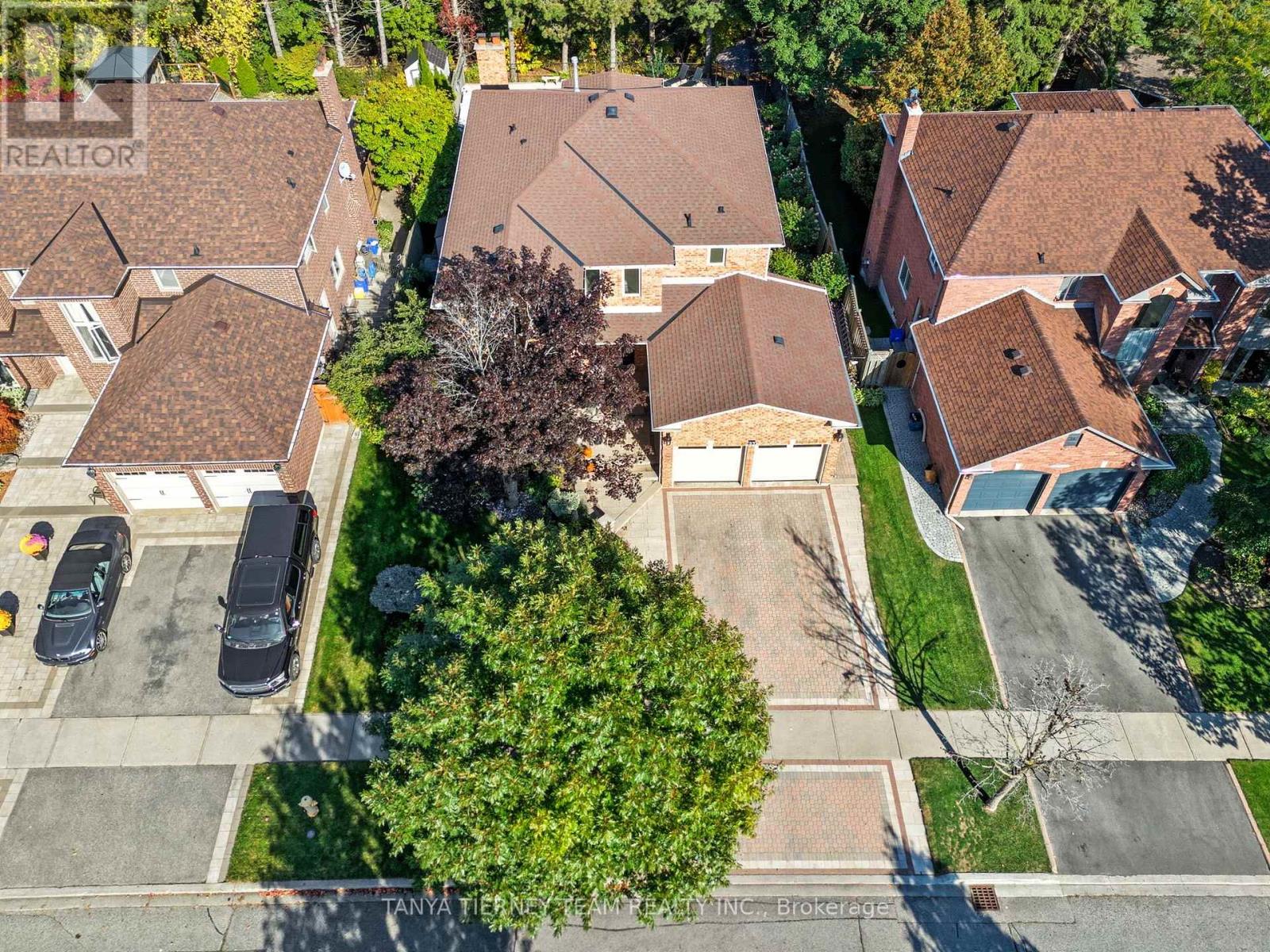 33 Simms Drive, Ajax, Ontario  L1T 3J5 - Photo 2 - E12519404