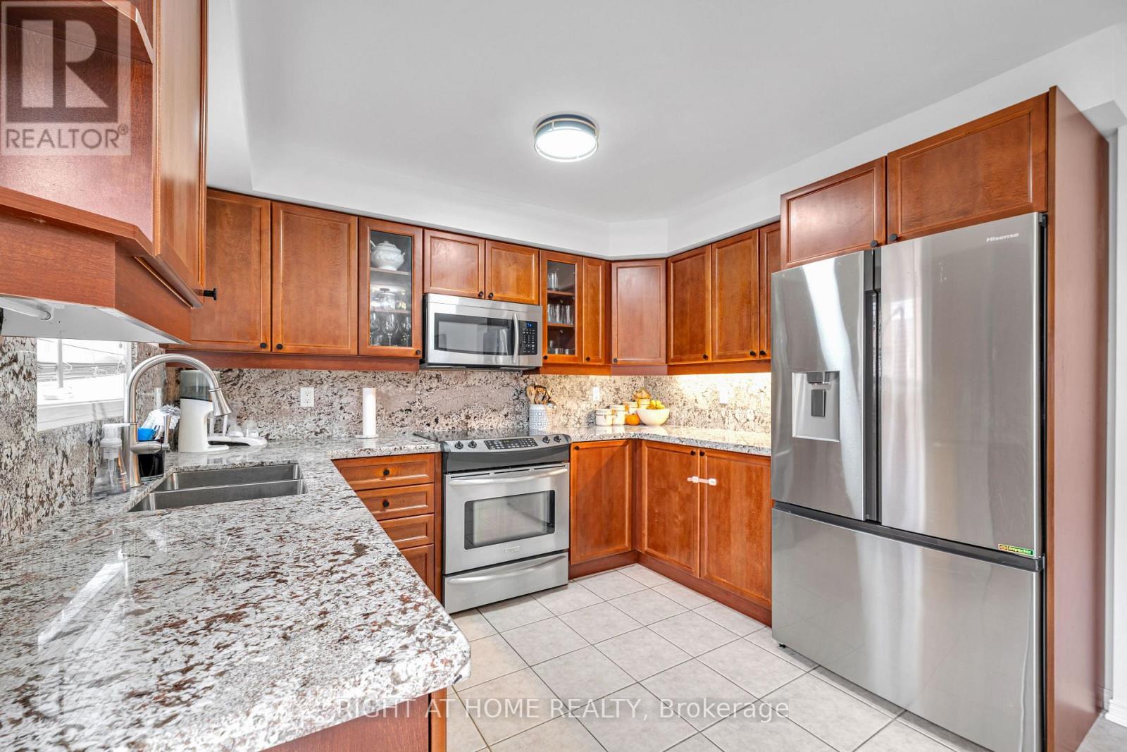 23 Tiller Street, Ajax, Ontario  L1Z 1X8 - Photo 14 - E12519416