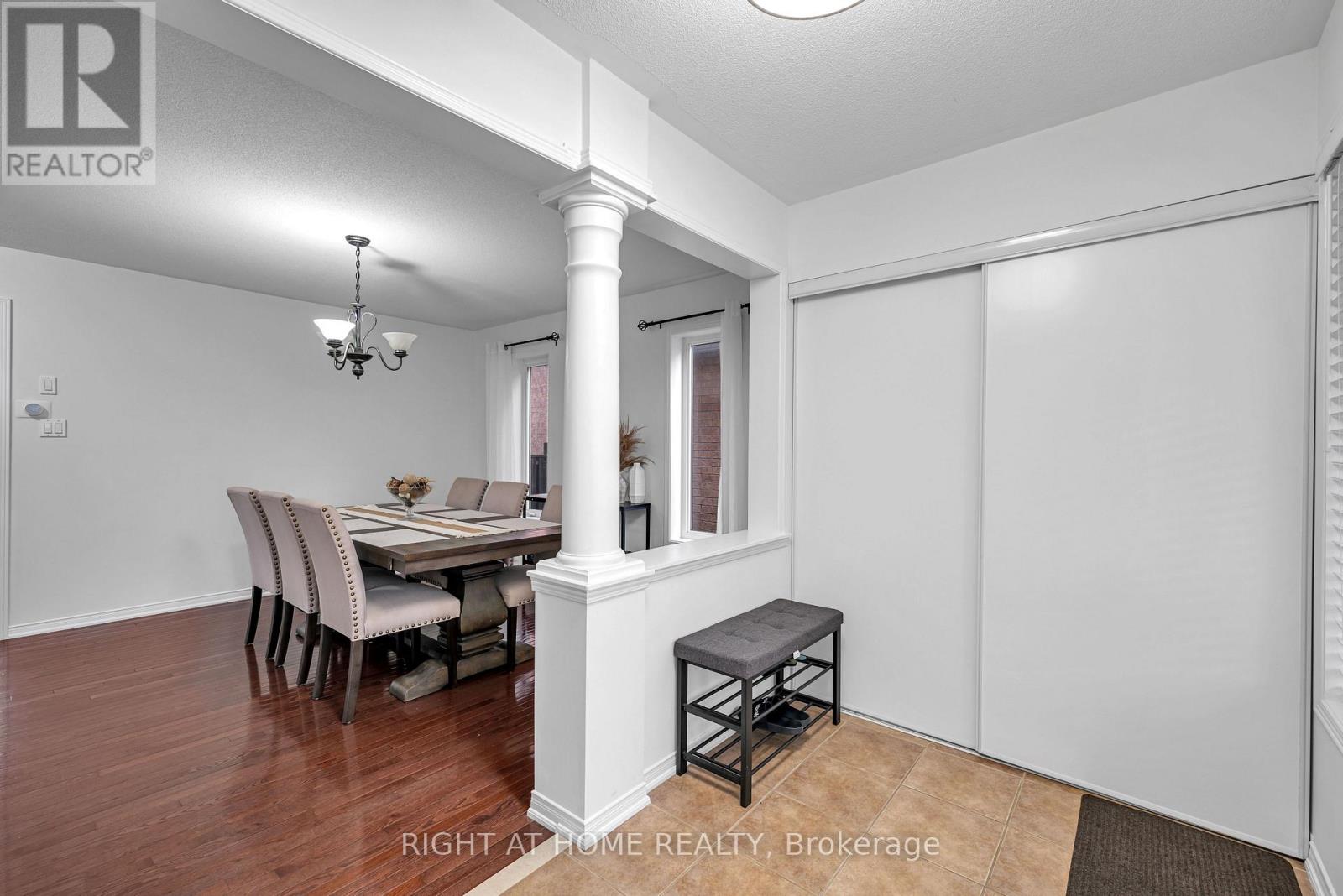 23 Tiller Street, Ajax, Ontario  L1Z 1X8 - Photo 6 - E12519416