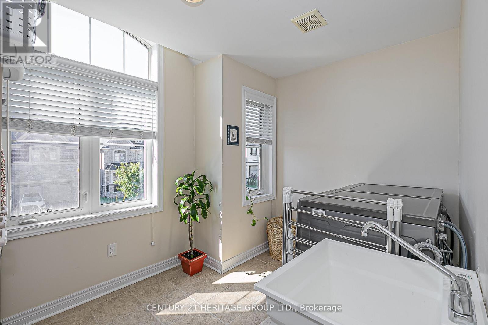 44 Madison Avenue, Richmond Hill, Ontario L4E 2Z6 - Photo 42 - N12519234