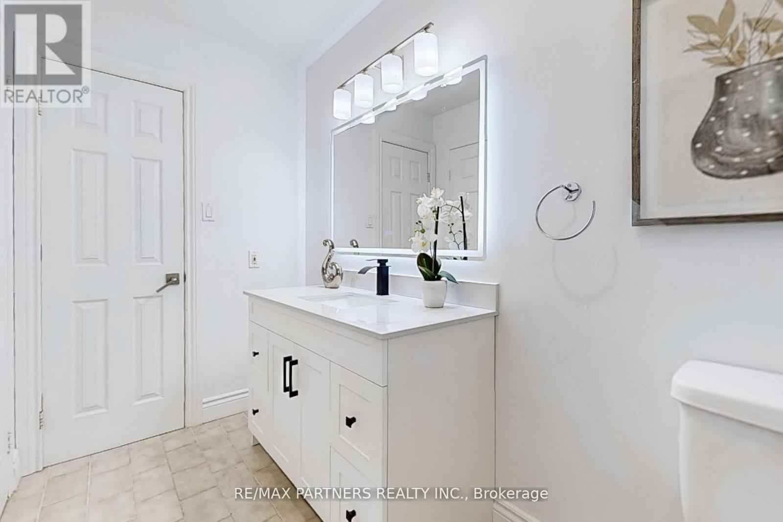 6 Geoffrey Crescent, Whitchurch-Stouffville, Ontario L4A 5B9 - Photo 29 - N12519274