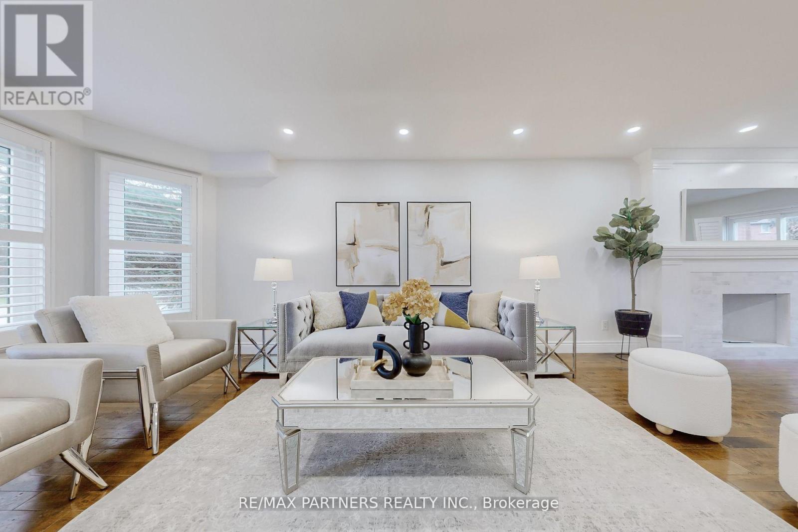 6 Geoffrey Crescent, Whitchurch-Stouffville, Ontario L4A 5B9 - Photo 9 - N12519274