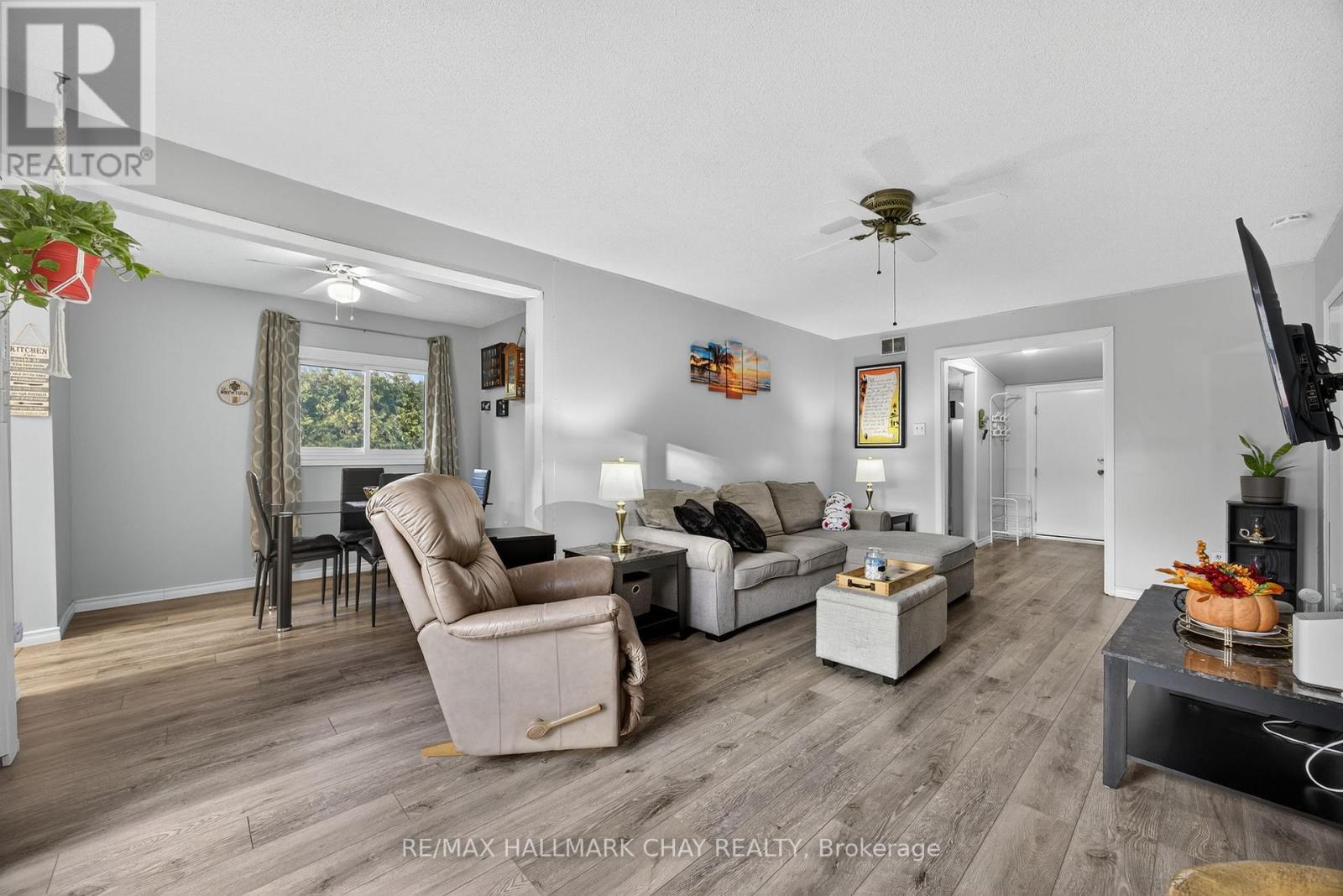 2036 Northern Avenue, Innisfil, Ontario L9S 1Z4 - Photo 4 - N12519300