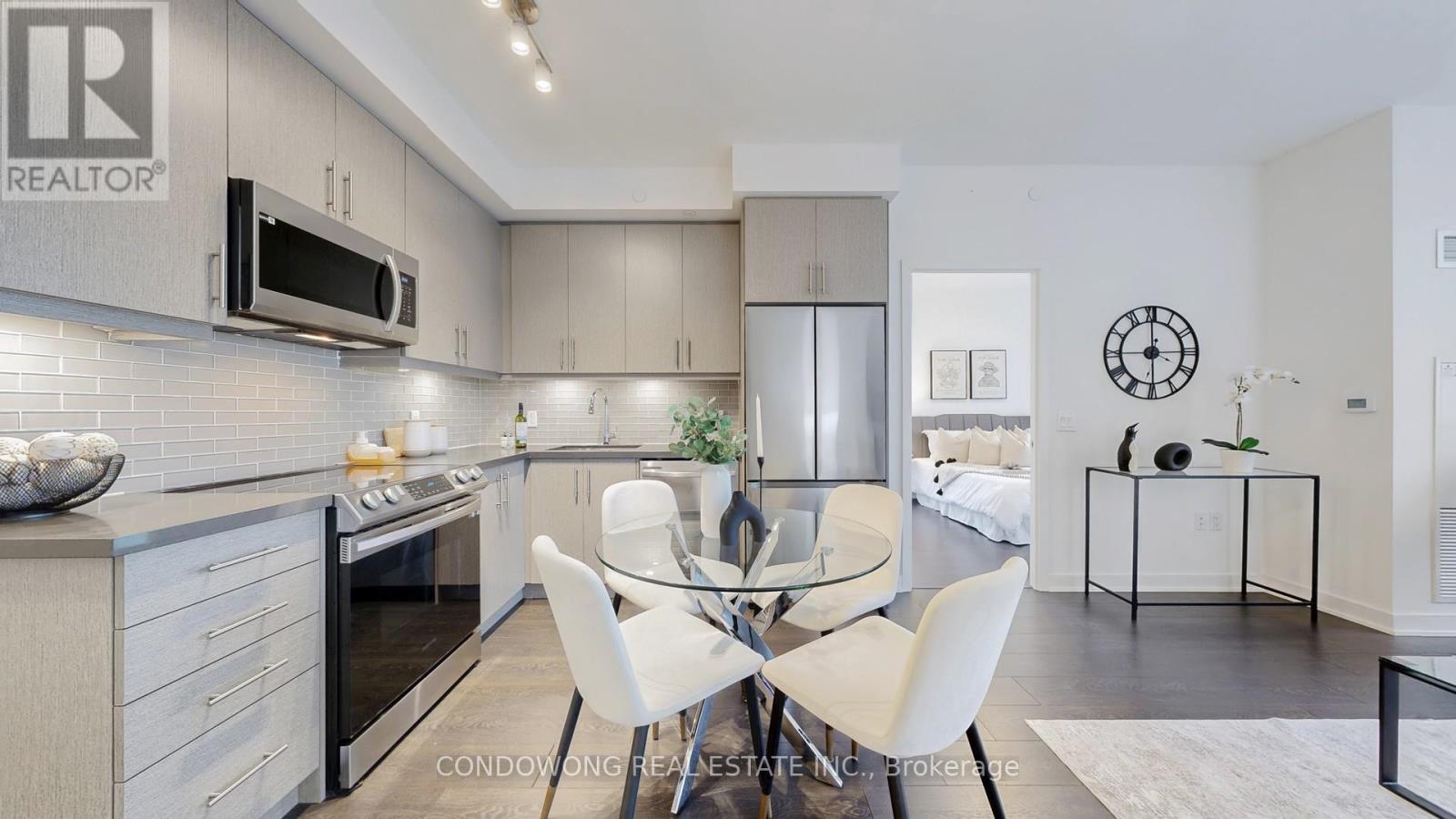 2204 - 95 Oneida Crescent, Richmond Hill, Ontario L4B 0H5 - Photo 3 - N12519308