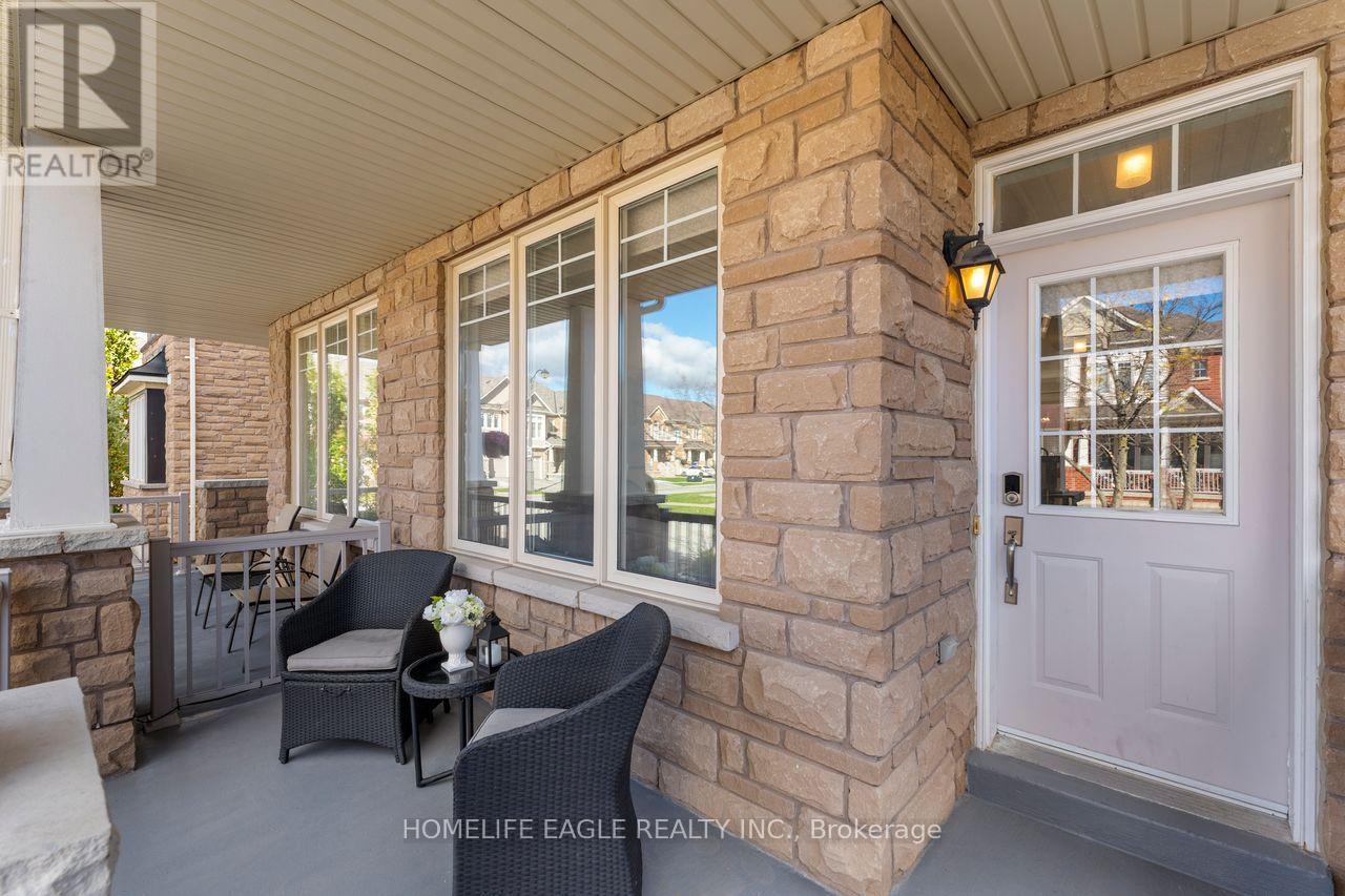 39 Pitney Avenue, Richmond Hill, Ontario  L4E 4Y5 - Photo 2 - N12519382