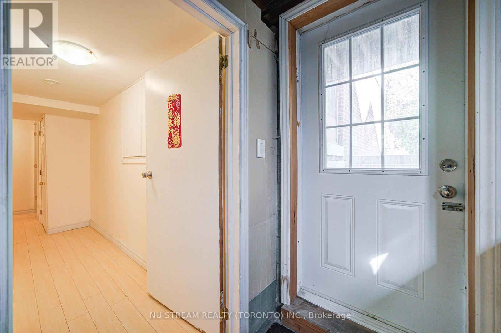 8 Hemingway Crescent, Markham, Ontario L3R 2A4 - Photo 29 - N12519410