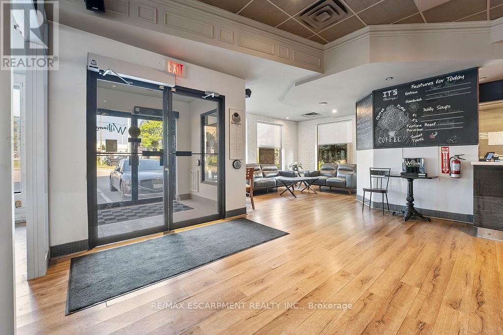 501 Bryne Drive, Barrie, Ontario L4N 9P7 - Photo 13 - S12519338