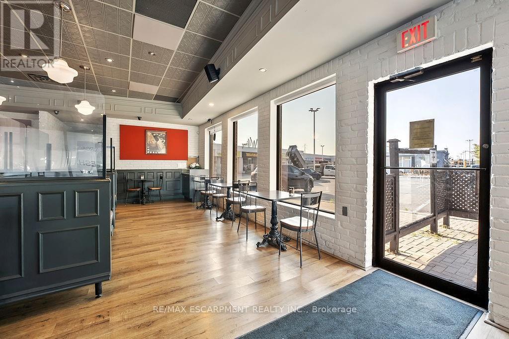 501 Bryne Drive, Barrie, Ontario L4N 9P7 - Photo 21 - S12519338