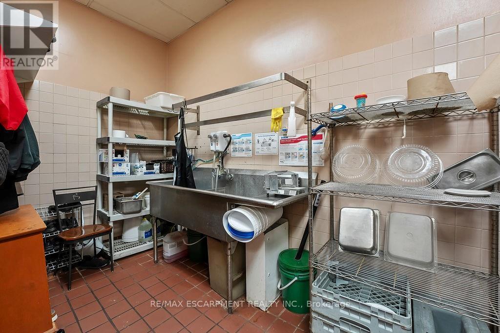 501 Bryne Drive, Barrie, Ontario L4N 9P7 - Photo 31 - S12519338