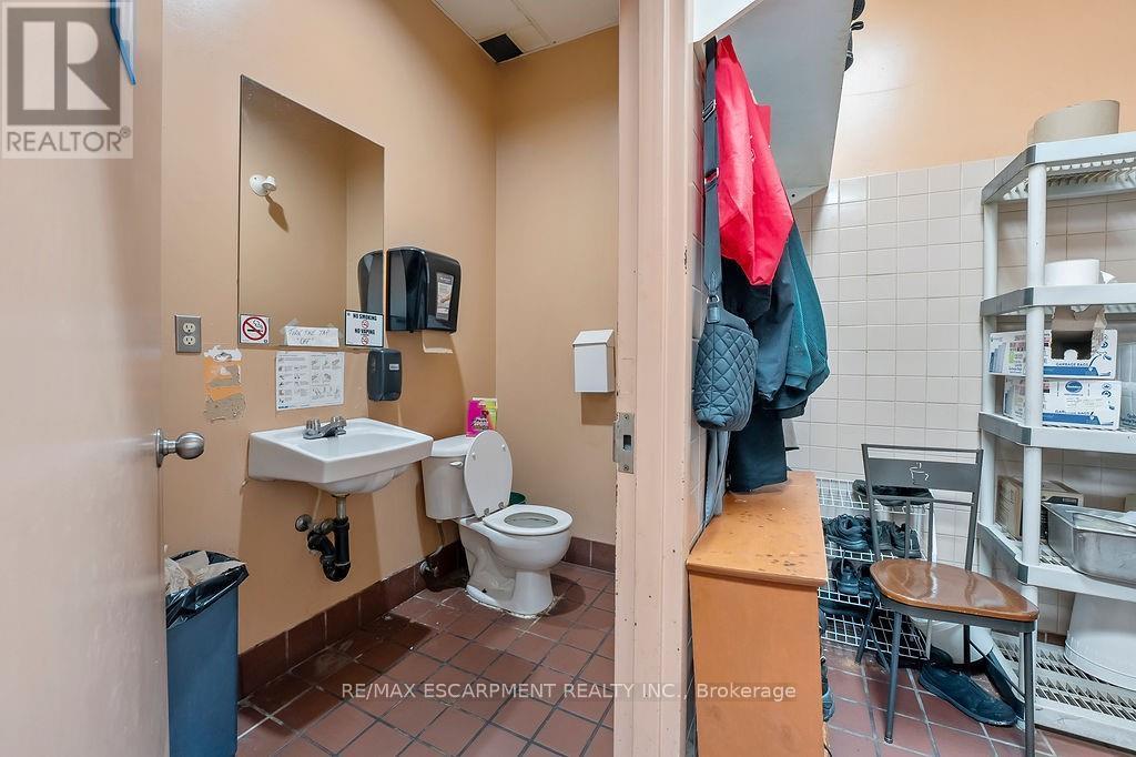 501 Bryne Drive, Barrie, Ontario L4N 9P7 - Photo 32 - S12519338