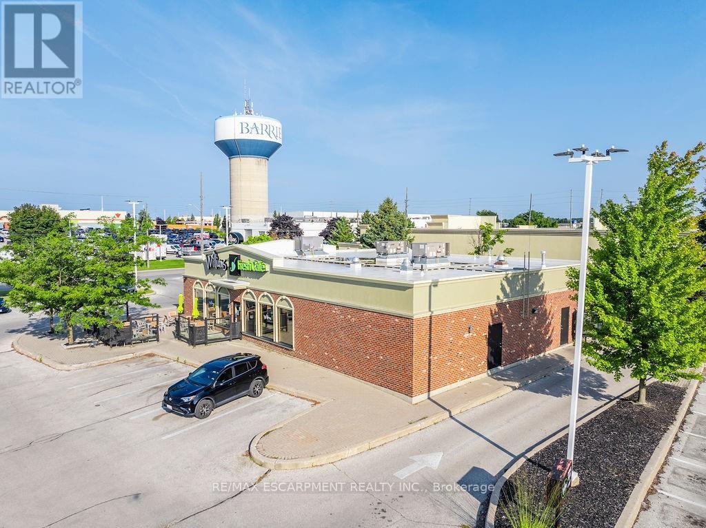 501 Bryne Drive, Barrie, Ontario L4N 9P7 - Photo 5 - S12519338