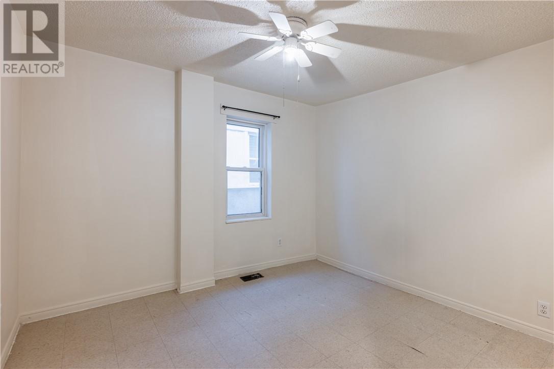 511 Melvin Avenue, Greater Sudbury, Ontario P3C 4X7 - Photo 4 - 2125511