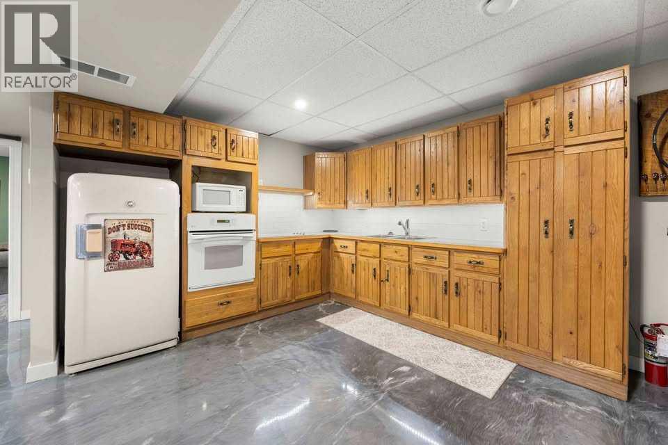 31275 Range Road 13, Rural Mountain View County, Alberta  T0M 0W0 - Photo 16 - A2239204