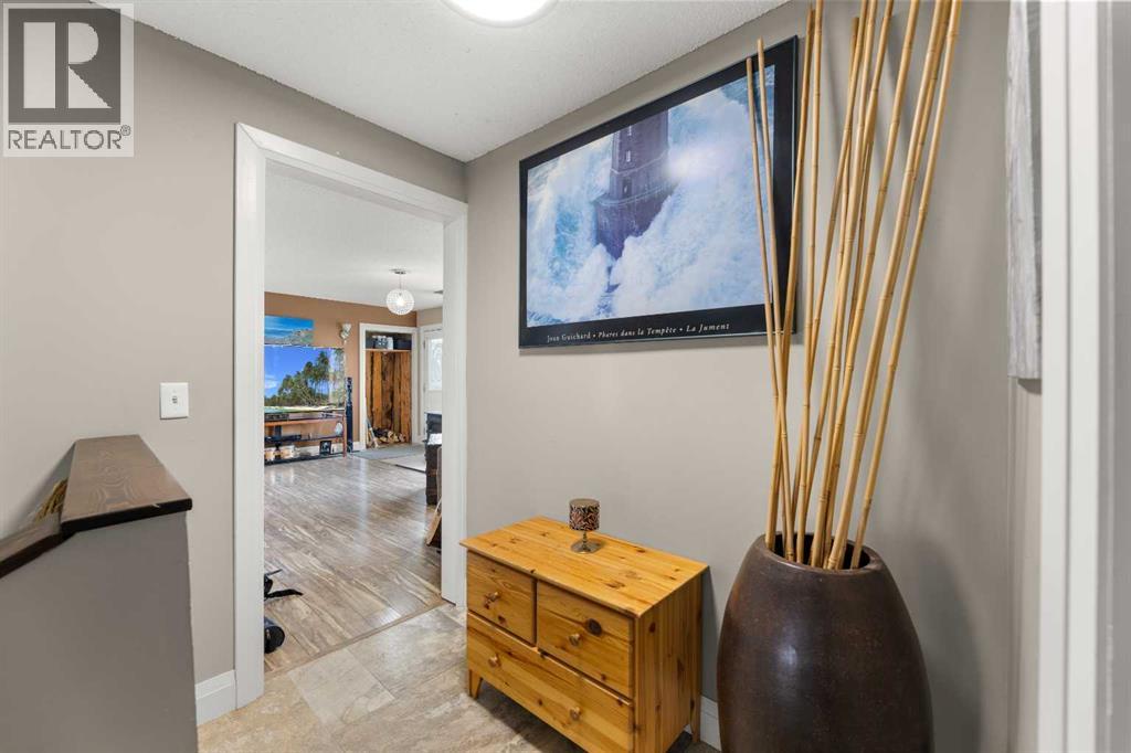 31275 Range Road 13, Rural Mountain View County, Alberta  T0M 0W0 - Photo 12 - A2239204