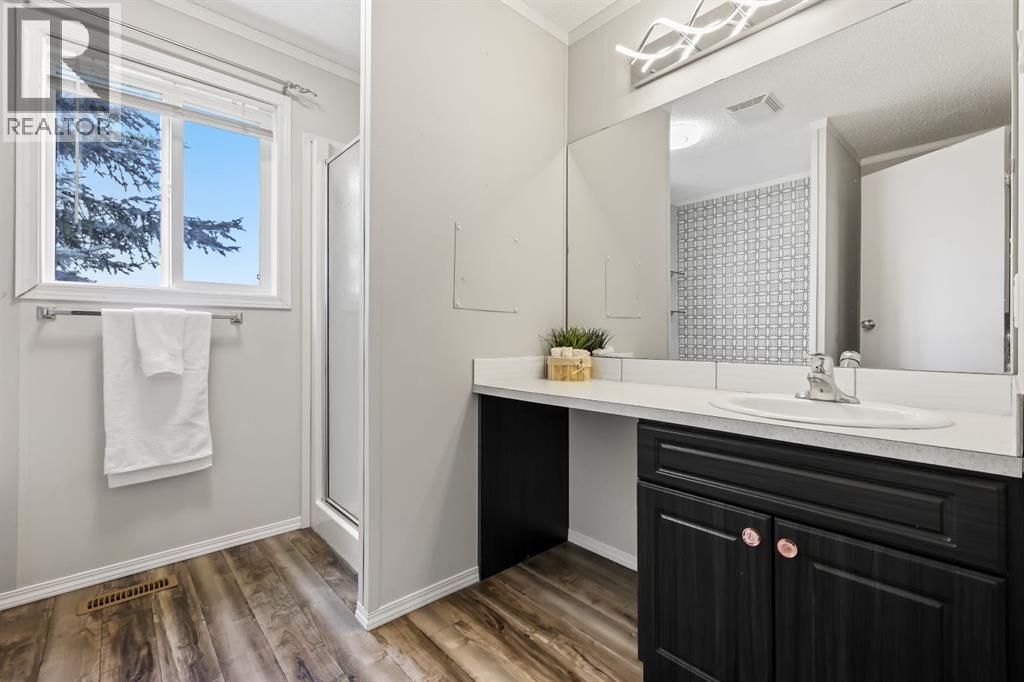 305 Stanley Avenue, Okotoks, Alberta  T1S 1M5 - Photo 13 - A2256943