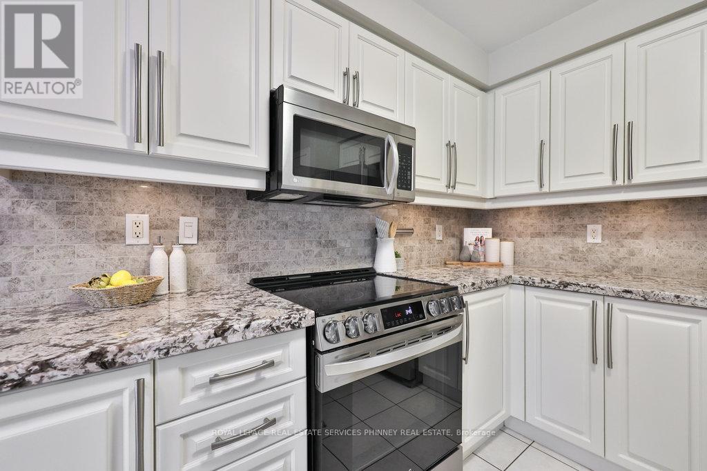 2247 Hummingbird Way, Oakville, Ontario L6M 3Z7 - Photo 13 - W12519226