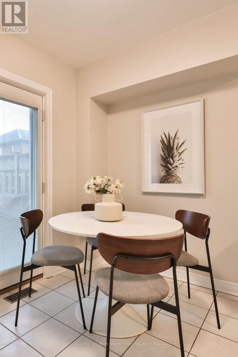 2247 Hummingbird Way, Oakville, Ontario L6M 3Z7 - Photo 16 - W12519226