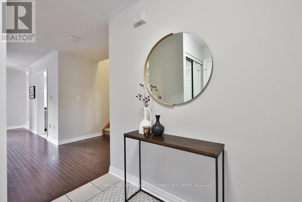 2247 Hummingbird Way, Oakville, Ontario L6M 3Z7 - Photo 3 - W12519226