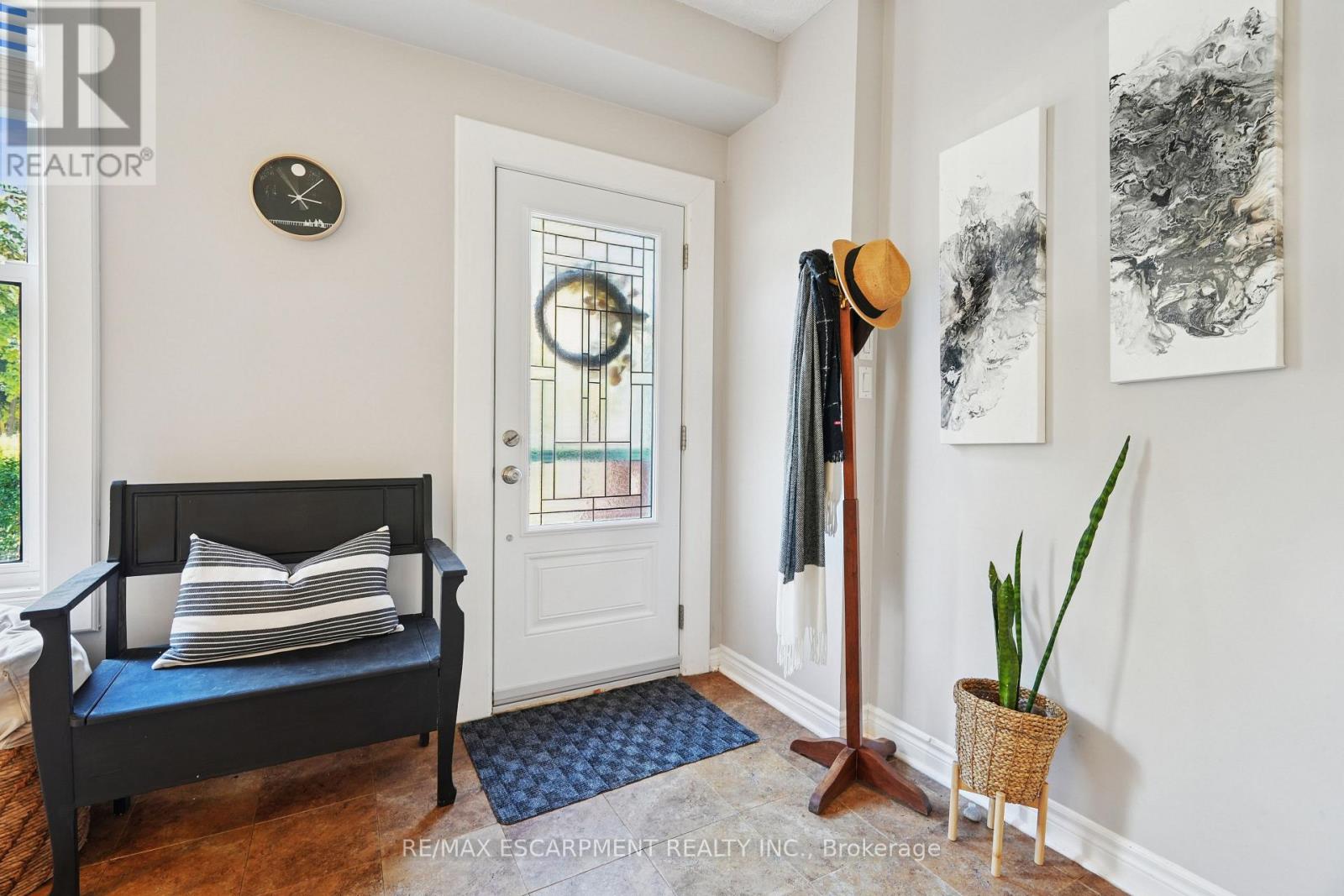 2055 Embleton Road, Brampton, Ontario  L6Y 0E9 - Photo 4 - W12519228