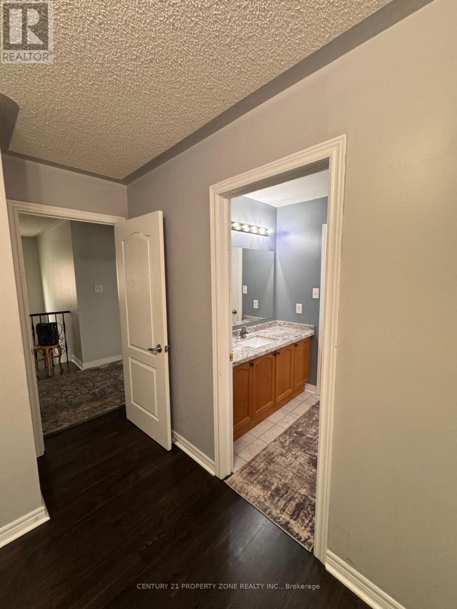 Room B - 33 Gamson Crescent, Brampton, Ontario L6R 0V7 - Photo 16 - W12519246