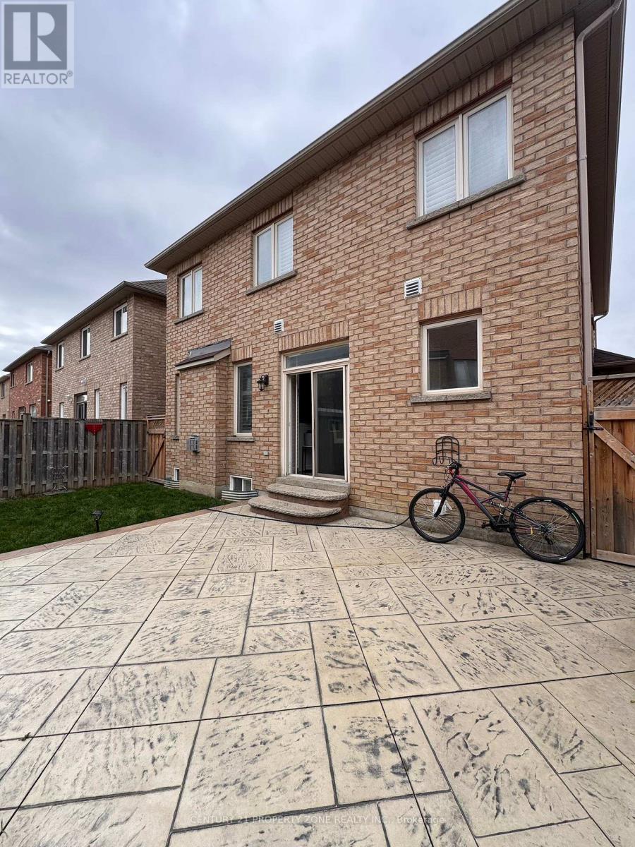 Room B - 33 Gamson Crescent, Brampton, Ontario L6R 0V7 - Photo 20 - W12519246