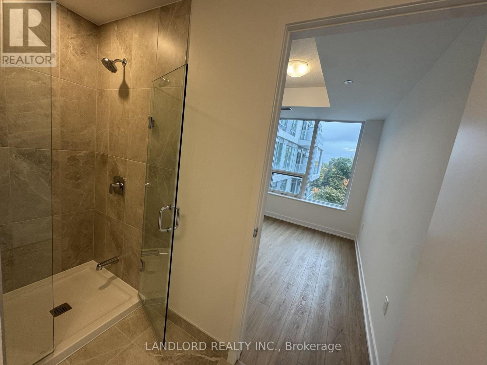 502 - 500 Plains Road E, Burlington, Ontario L7T 2E1 - Photo 18 - W12519258