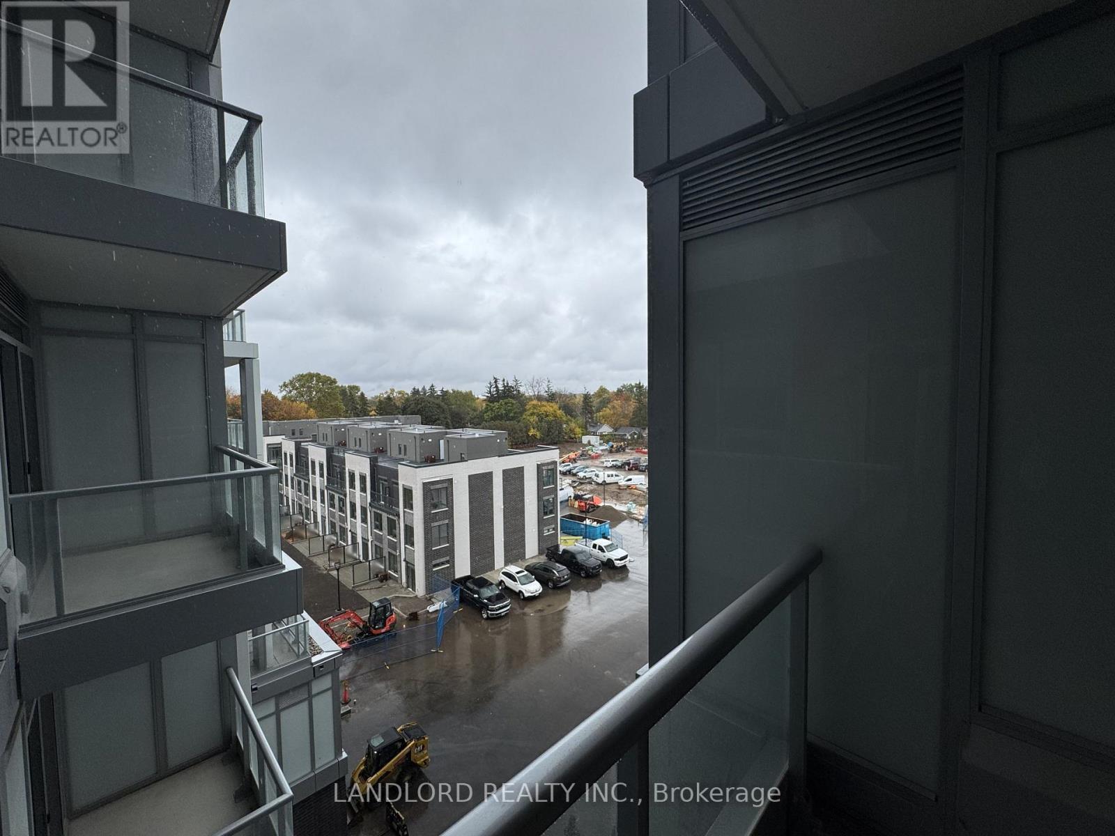 502 - 500 Plains Road E, Burlington, Ontario L7T 2E1 - Photo 26 - W12519258