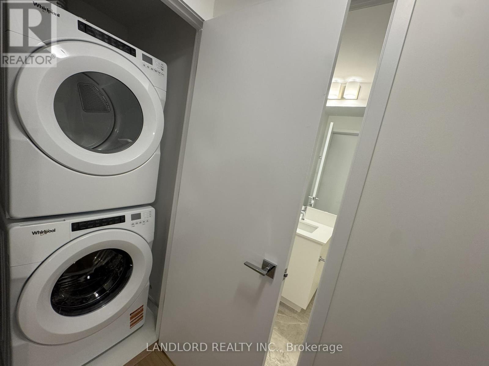 502 - 500 Plains Road E, Burlington, Ontario L7T 2E1 - Photo 27 - W12519258