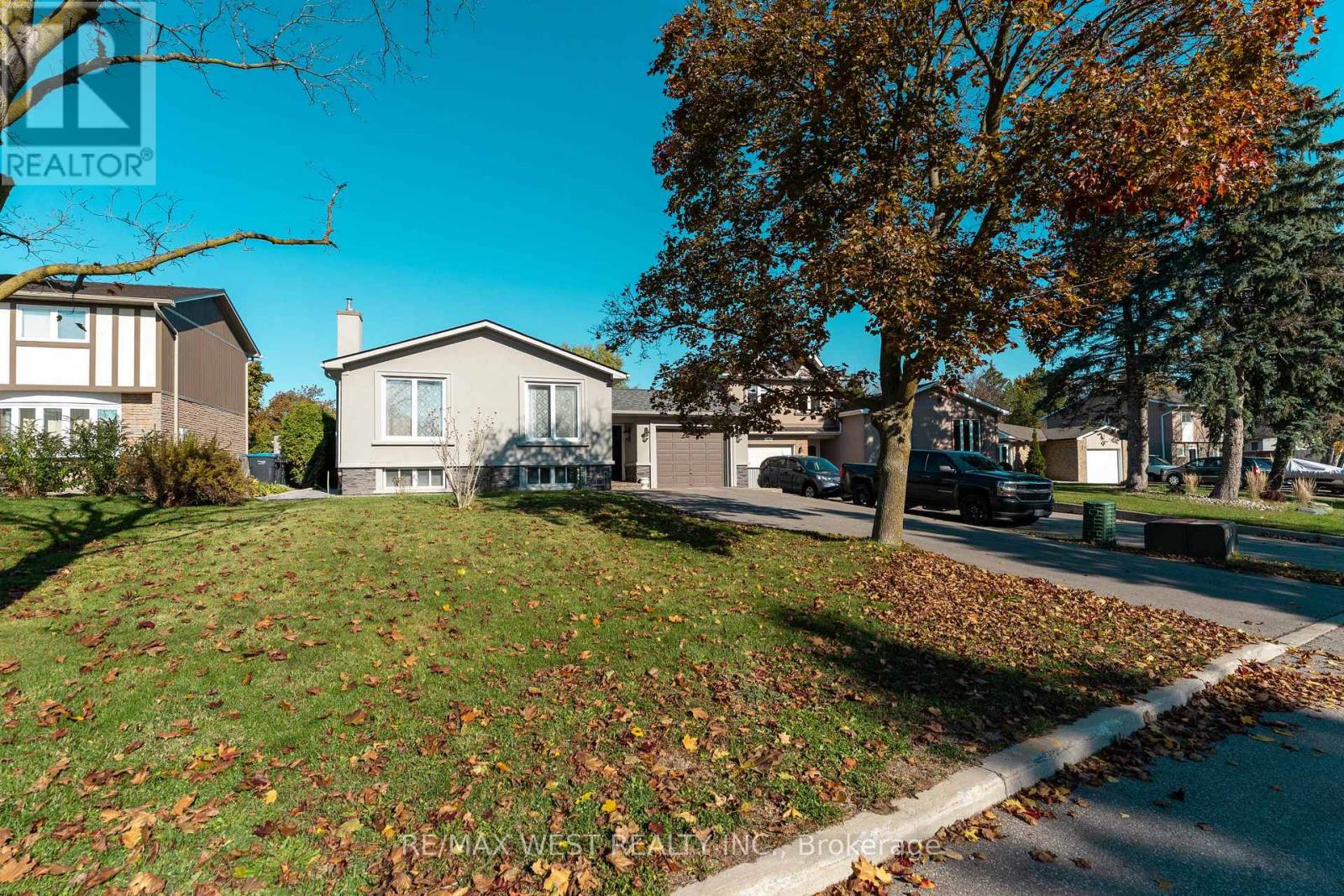 183 Ridge Road, Caledon, Ontario L7E 4V8 - Photo 3 - W12519264