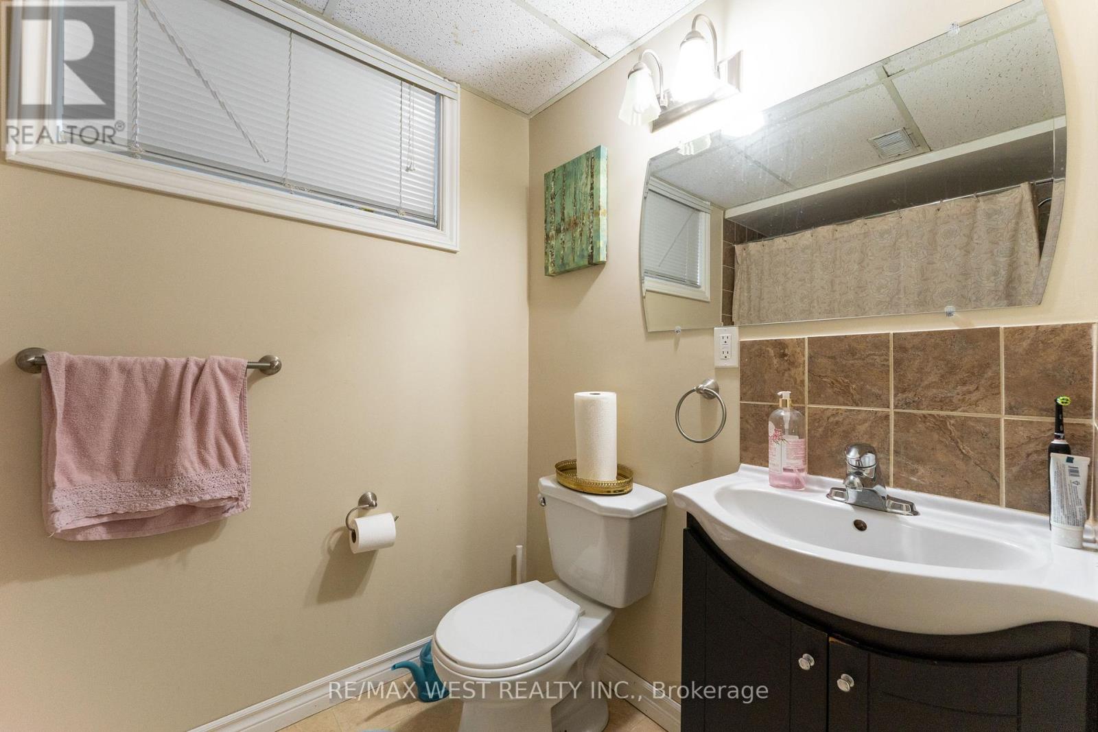 183 Ridge Road, Caledon, Ontario L7E 4V8 - Photo 36 - W12519264