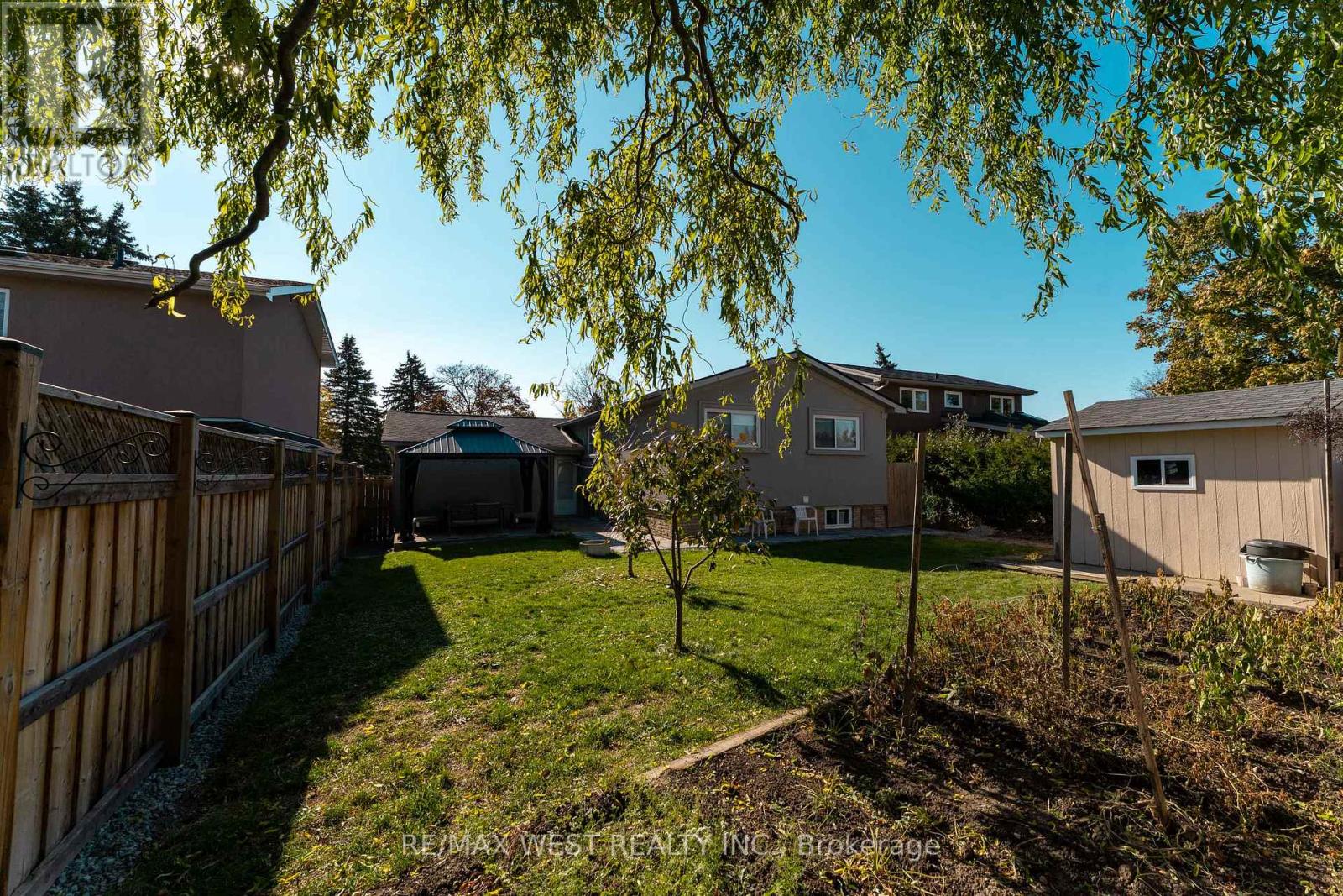 183 Ridge Road, Caledon, Ontario L7E 4V8 - Photo 42 - W12519264