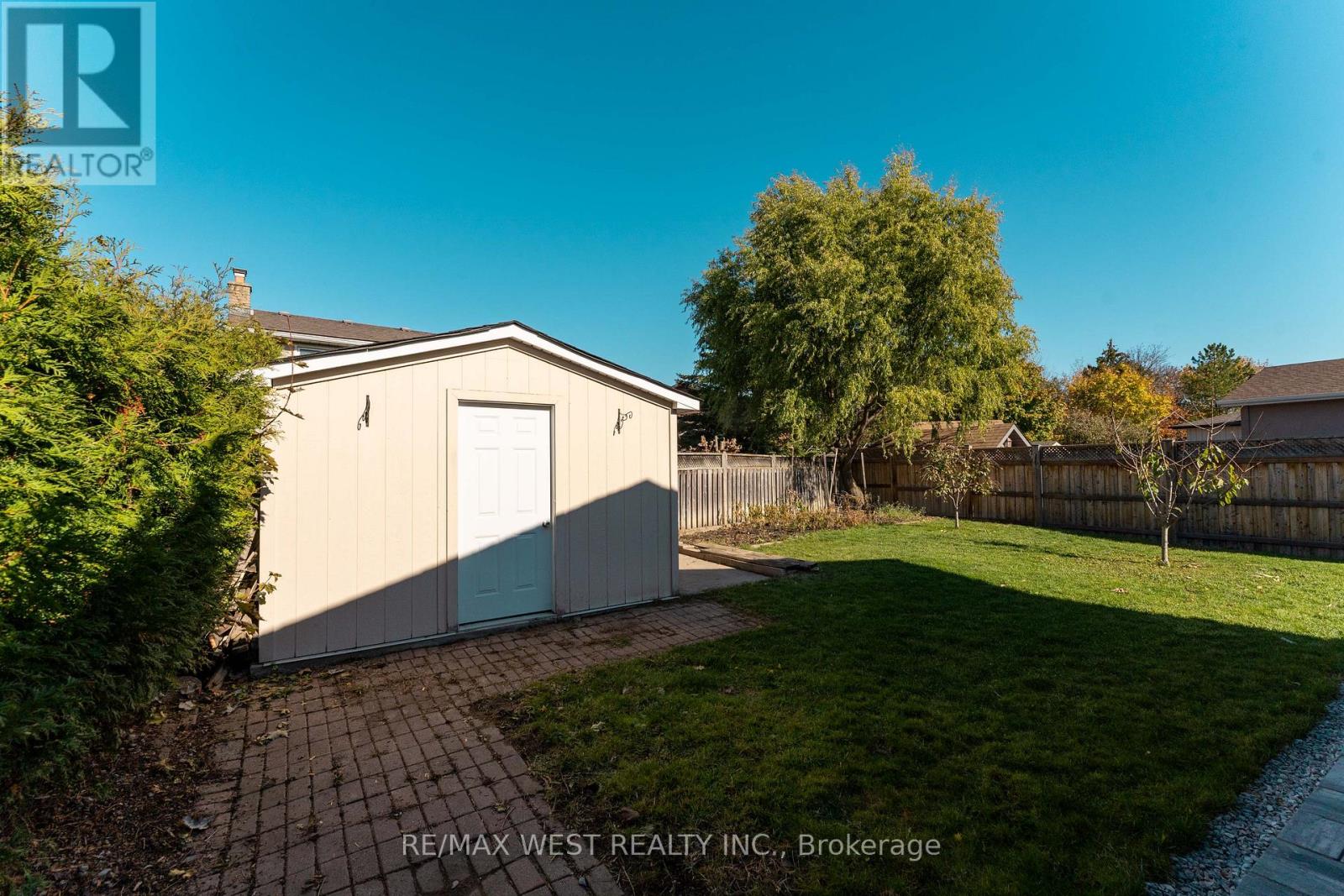 183 Ridge Road, Caledon, Ontario L7E 4V8 - Photo 45 - W12519264