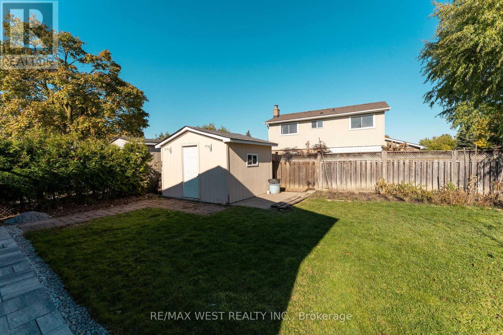 183 Ridge Road, Caledon, Ontario L7E 4V8 - Photo 46 - W12519264