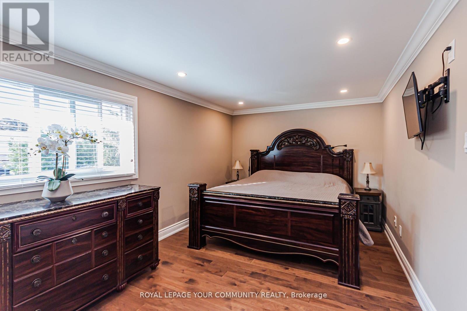 2903 Salerno Crescent, Mississauga, Ontario L5N 1T3 - Photo 13 - W12519292