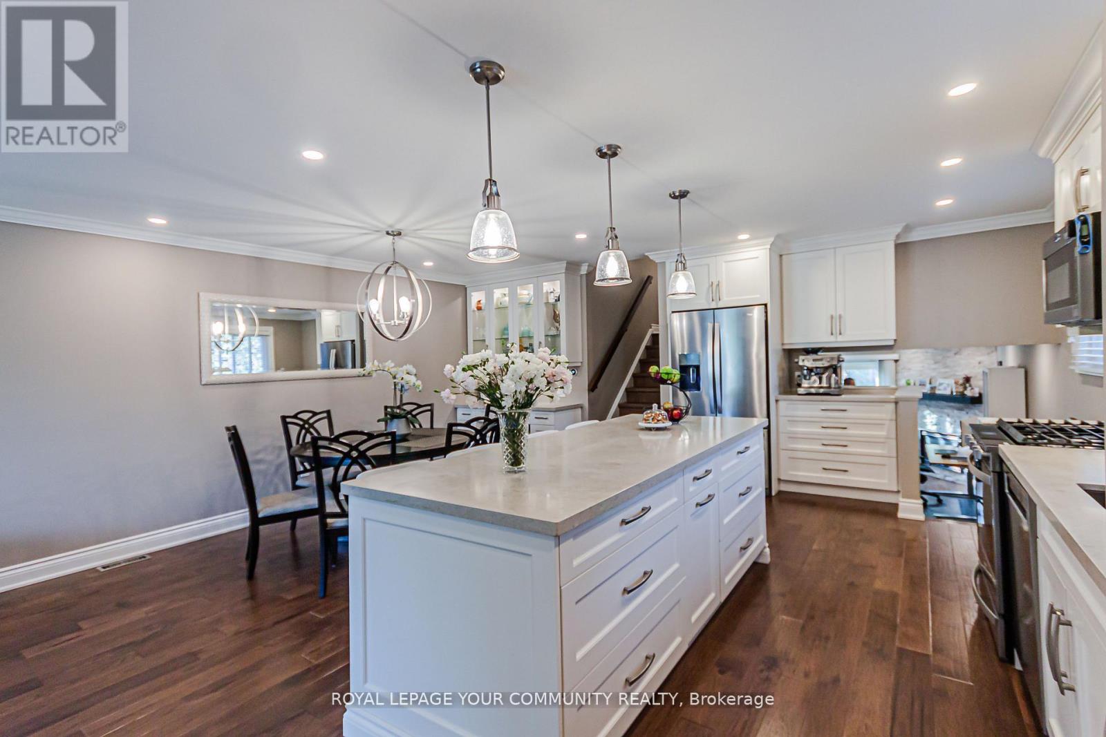 2903 Salerno Crescent, Mississauga, Ontario L5N 1T3 - Photo 6 - W12519292