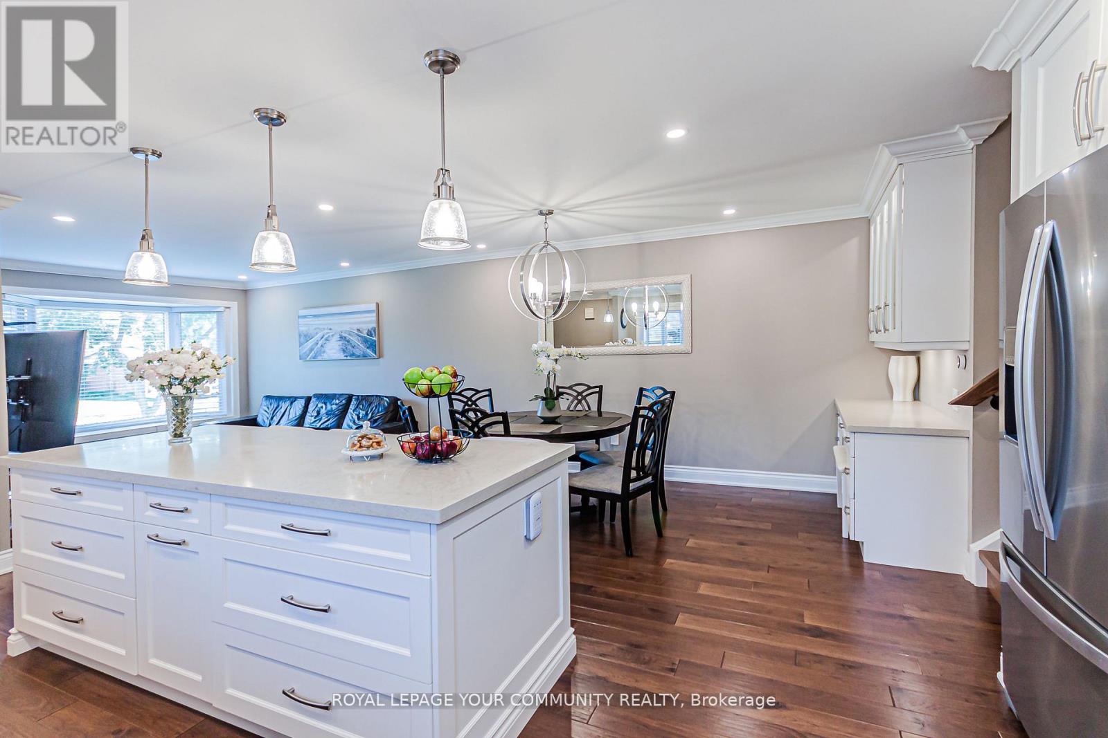 2903 Salerno Crescent, Mississauga, Ontario L5N 1T3 - Photo 7 - W12519292