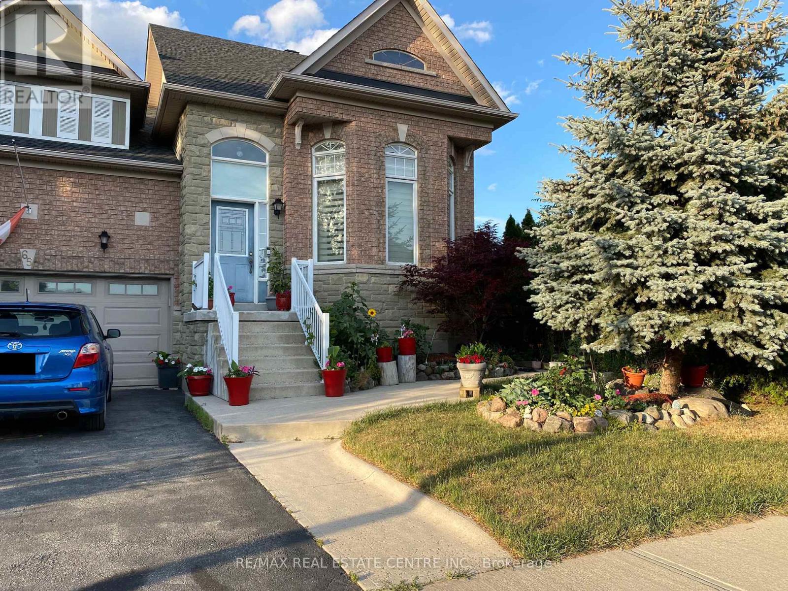 65 STONEYLAKE AVENUE, Brampton, Ontario