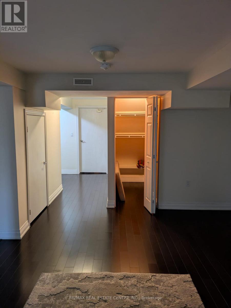 65 Stoneylake Avenue, Brampton, Ontario  L6V 4R2 - Photo 17 - W12519312