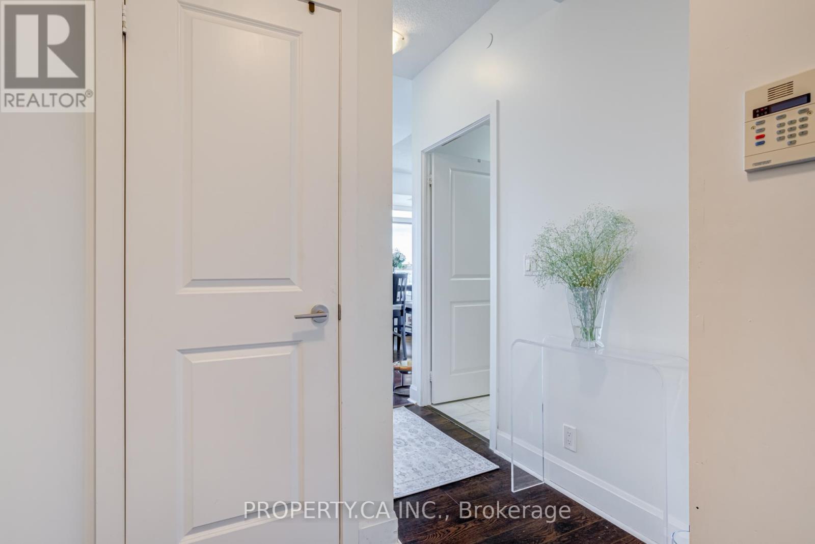 2804 - 33 Shore Breeze Drive, Toronto, Ontario M8V 0G1 - Photo 2 - W12519314