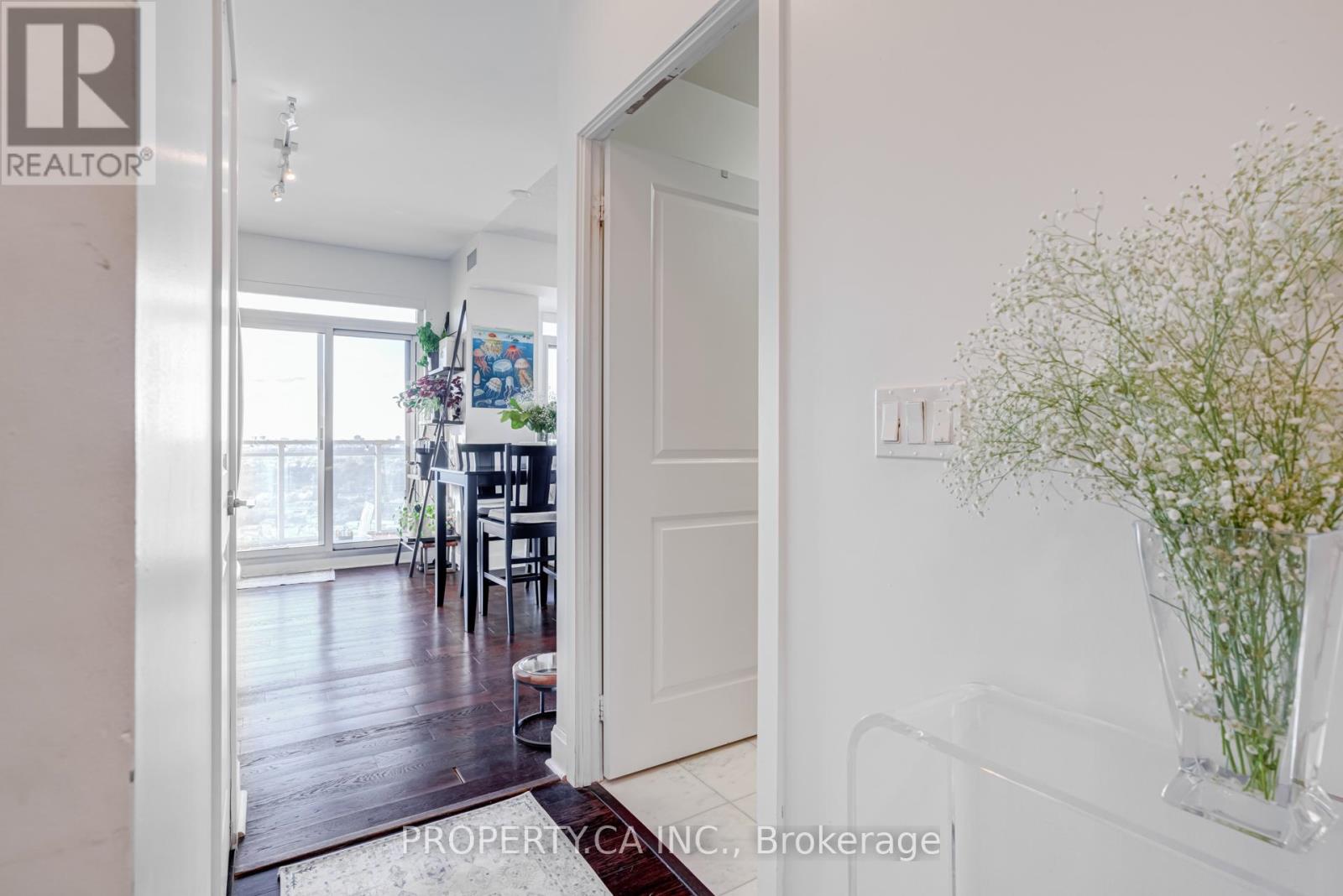 2804 - 33 Shore Breeze Drive, Toronto, Ontario M8V 0G1 - Photo 3 - W12519314