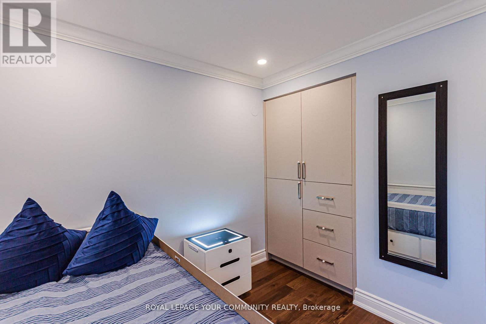 2903 Salerno Crescent, Mississauga, Ontario L5N 1T3 - Photo 12 - W12519330